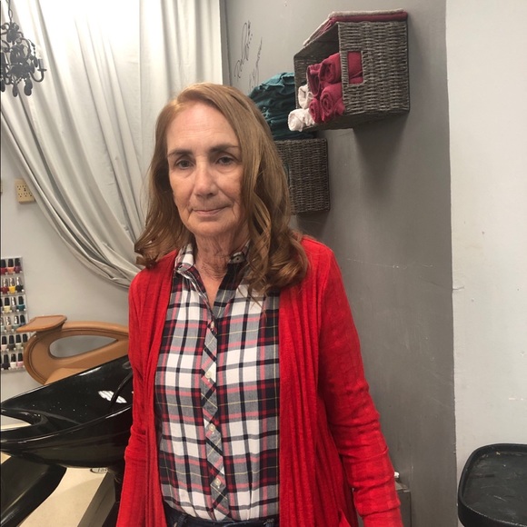 Meet your Posher, Debbie - Picture 1 of 1